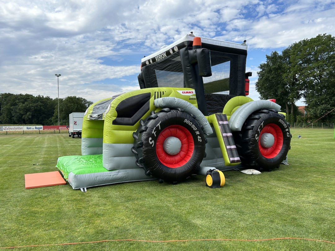 CLAAS%20Schlepper-H%C3%BCpfburg%20XXL%20c